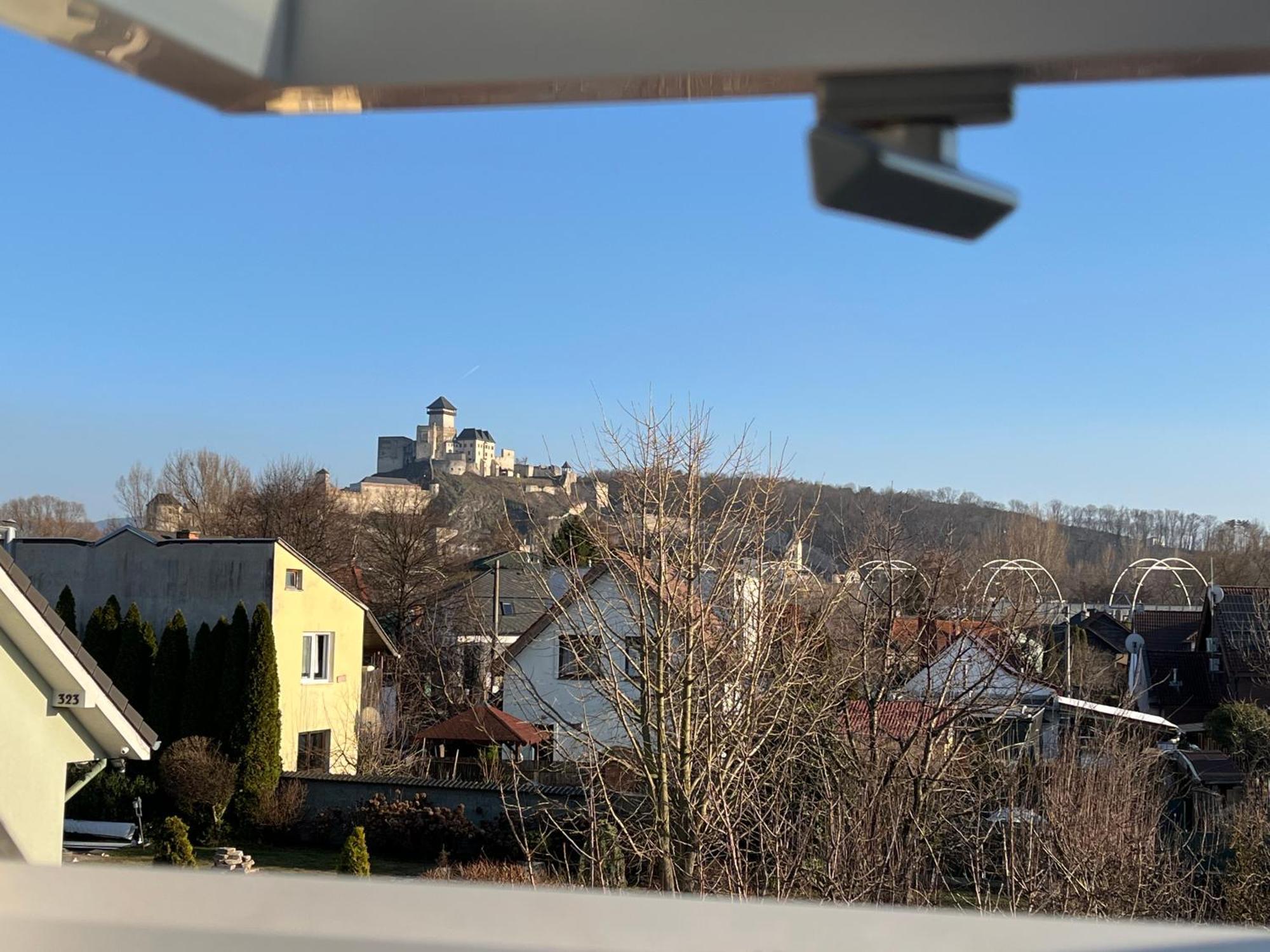 Apartments Trencin Bagian luar foto